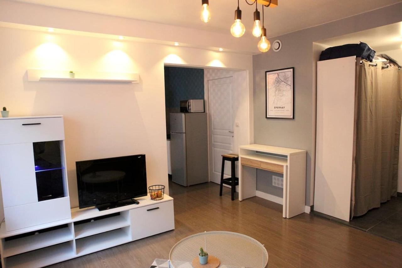 Studio Hyper Centre Ville Epernay - Champagne Exterior foto