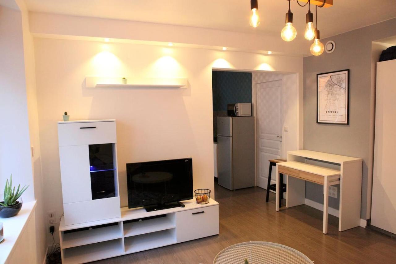 Studio Hyper Centre Ville Epernay - Champagne Exterior foto